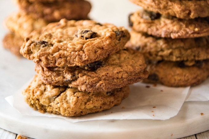 Oatmeal Raisin Cookies